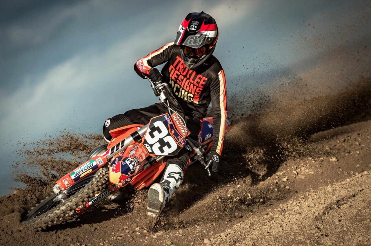 Troy Lee Designs presenta la collezione Moto Spring 2019